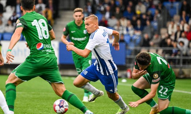 New Aberdeen signing Topi Keskinen in action for HJK Helsinki during the UEFA Europa Conference League play-offs - against Farul Constanta. Image: Shutterstock