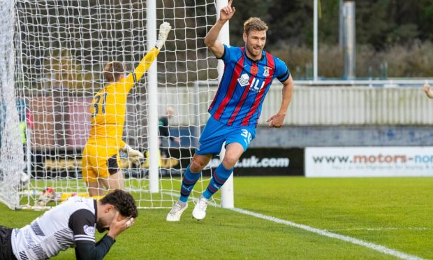 David Wotherspoon celebrates his opening goal for Inverness against Ayr United. Image: SNS