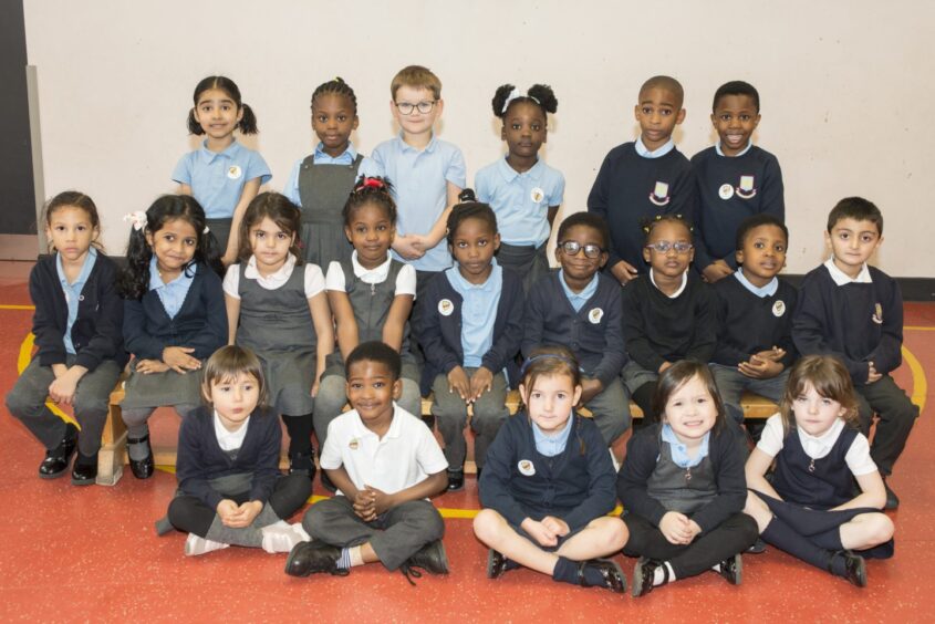 Class P1W at Hanover Street Primary in three rows