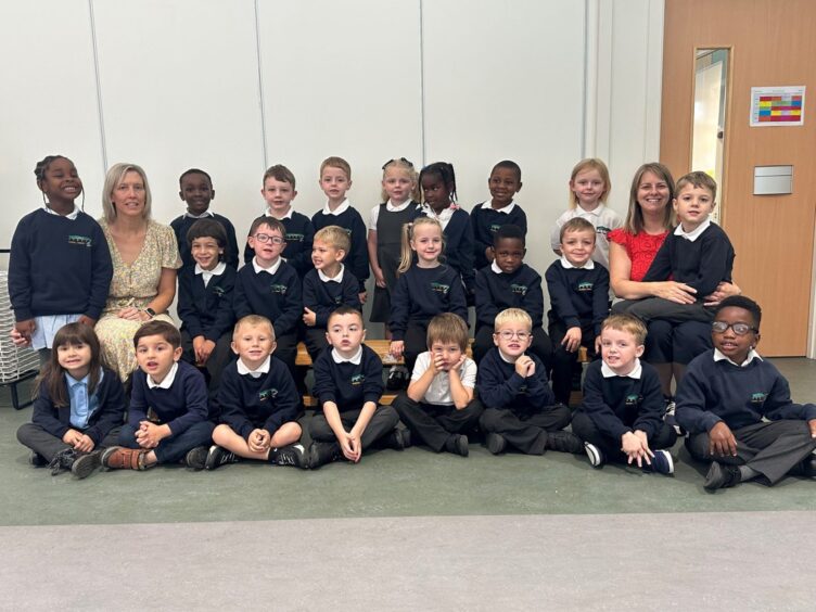 Kaimhill School's P1FH with Mrs Forrest and Mrs Hunter.
