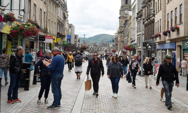 Tourists explore Inverness after their cruise docks in at Invergordon. Image: Sandy McCook/ DC Thomson.
