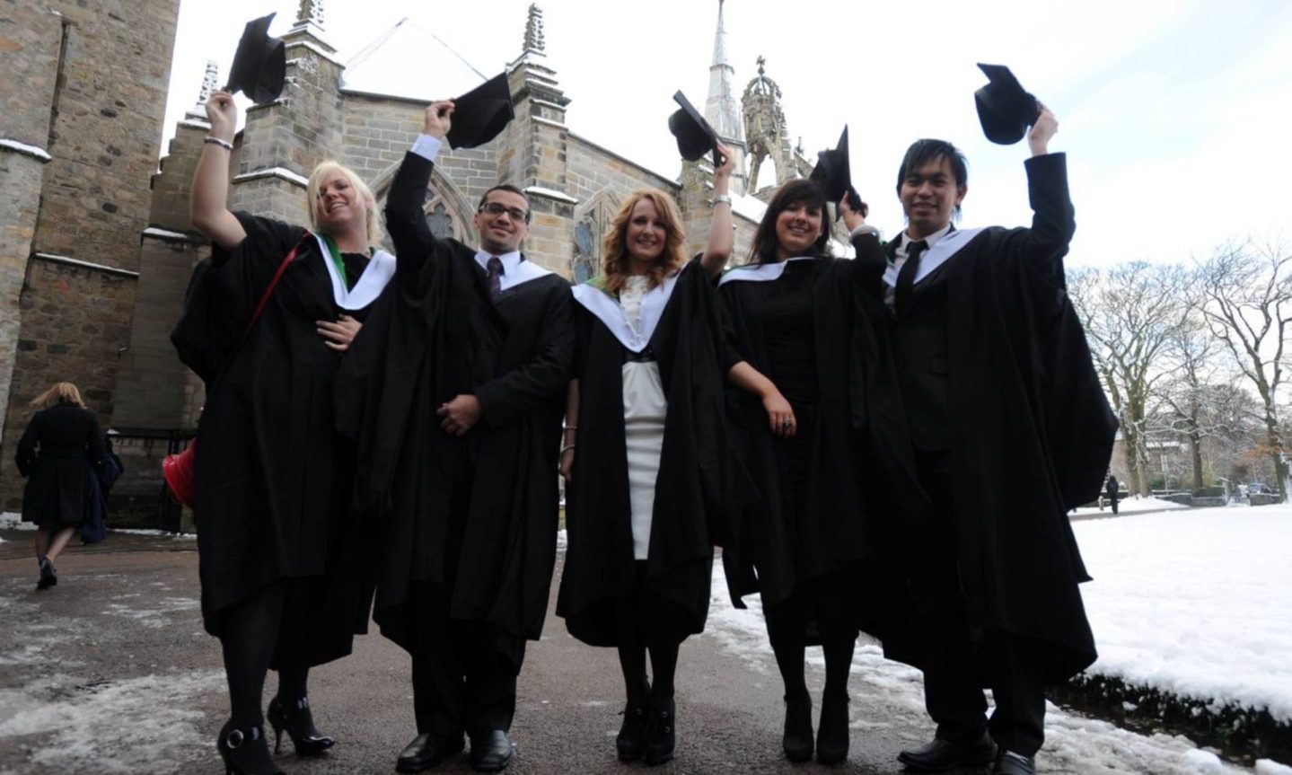 Aberdeen University graduations campus