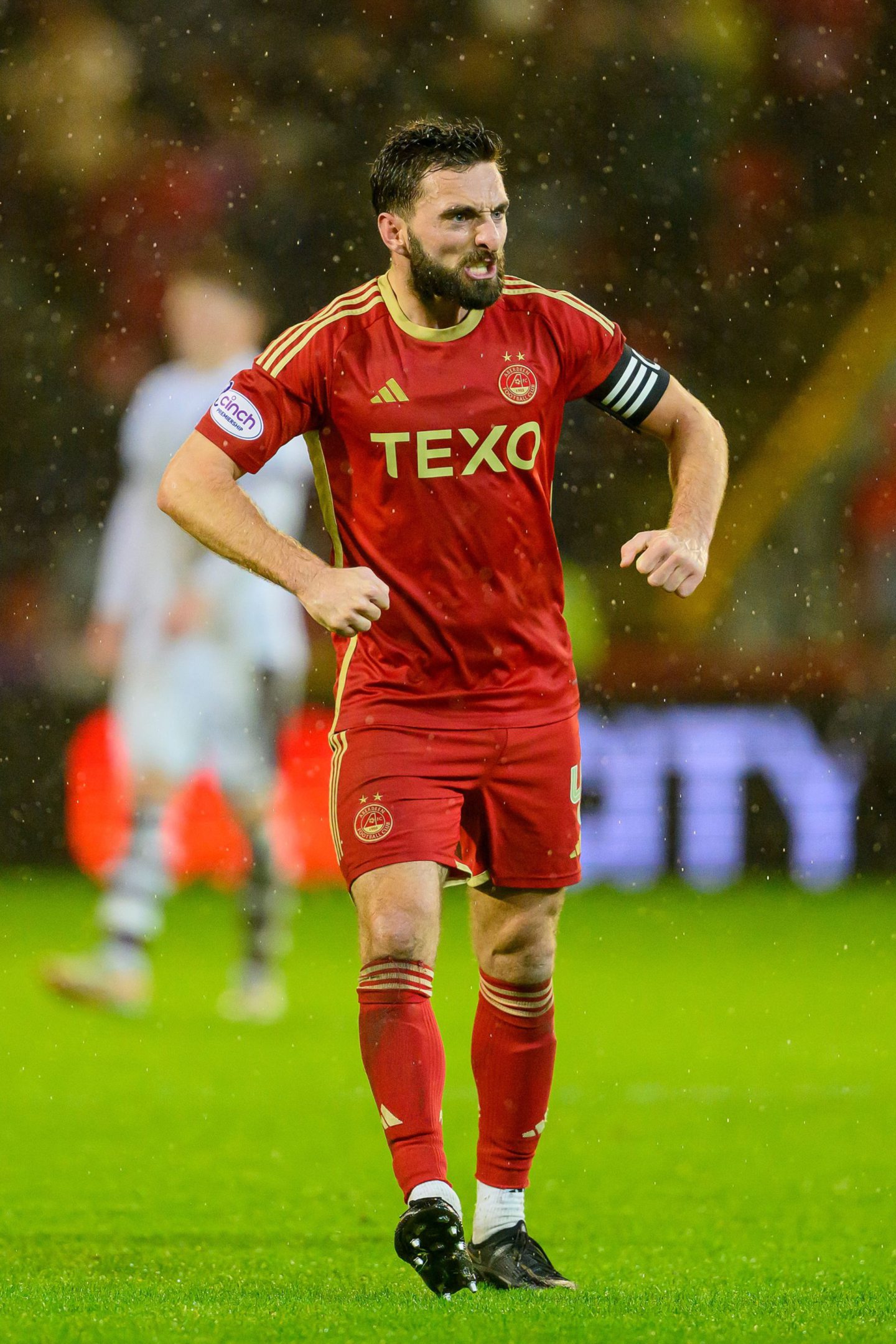 Aberdeen captain Graeme Shinnie in action during the 2-1 Premiership defeat of Hearts at Pittodrie. Image: Shutterstock 