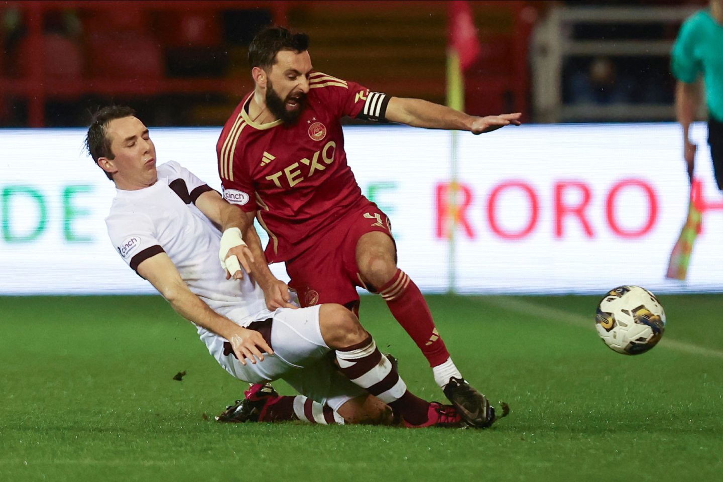 Aberdeen skipper Graeme Shinnie in action during the 2-1 Premiership defeat of Hearts at Pittodrie. Image: Shutterstock 
