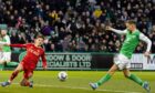 Hibernian's Dylan Vente scores to make it 1-0 against Aberdeen in the Premiership at Easter Road. Image: SNS.
