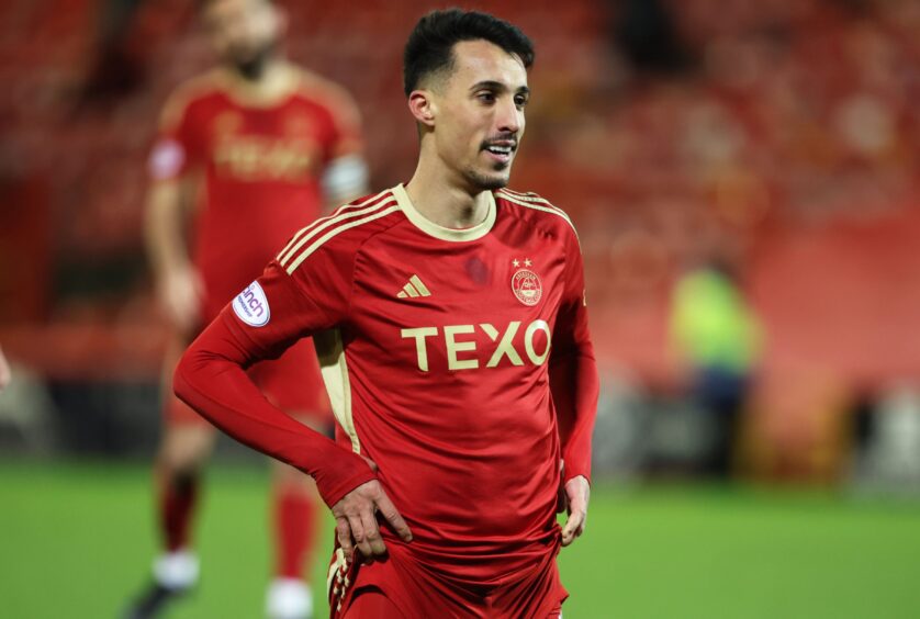 Aberden's Bojan Miovski looks dejected during the 1-0 loss to Kilmarnock. Image: SNS