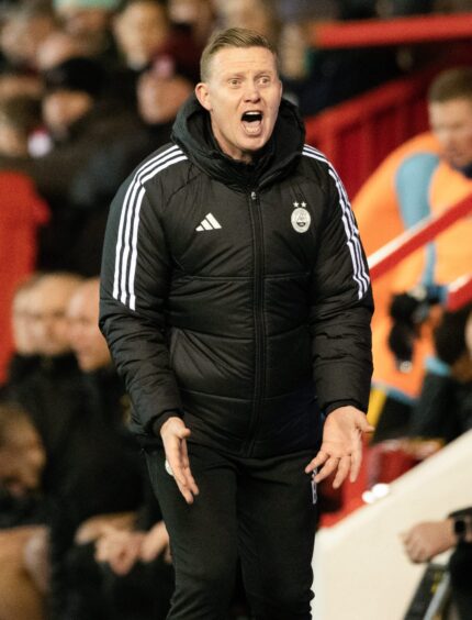 Aberdeen manager Barry Robson