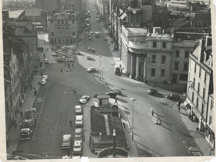 Buses at the former terminal on the Castlegate in Aberdeen in February 1971. Image: DC Thomson