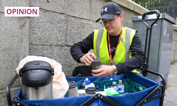 A Street Friends volunteer in Aberdeen city centre. Image: Kenny Elrick/DC Thomson