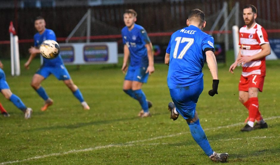 Peterhead FC midfielder Joe McKee whips in a free-kick against Bonnyrigg Rose