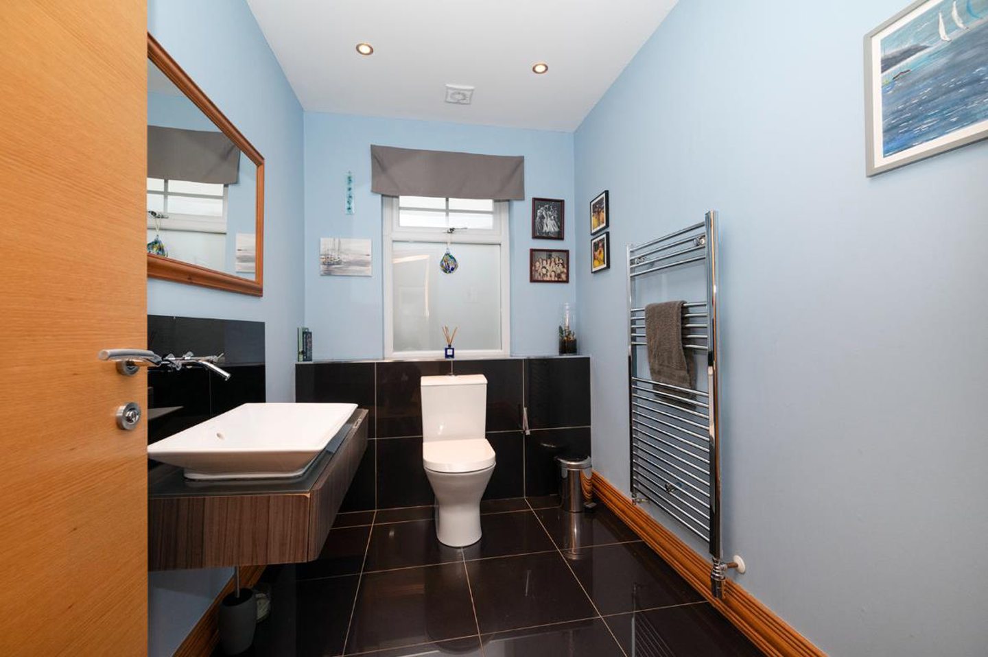 'Exclusive and executive family home' Fivebedroom Cults house for