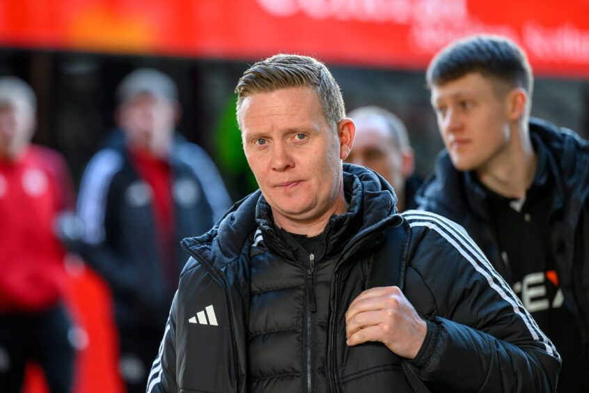 Dons boss Barry Robson at Tynecastle on Saturday. 