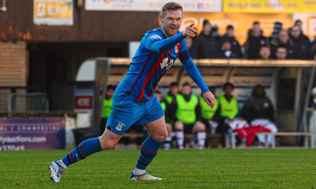 Inverness' Billy McKay celebrates making it 1-0 against Ayr United. Image: SNS.