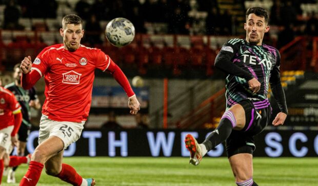 Bojan Miovski was Aberdeen's key man in their 2-0 win at Clyde on Friday. Image: SNS