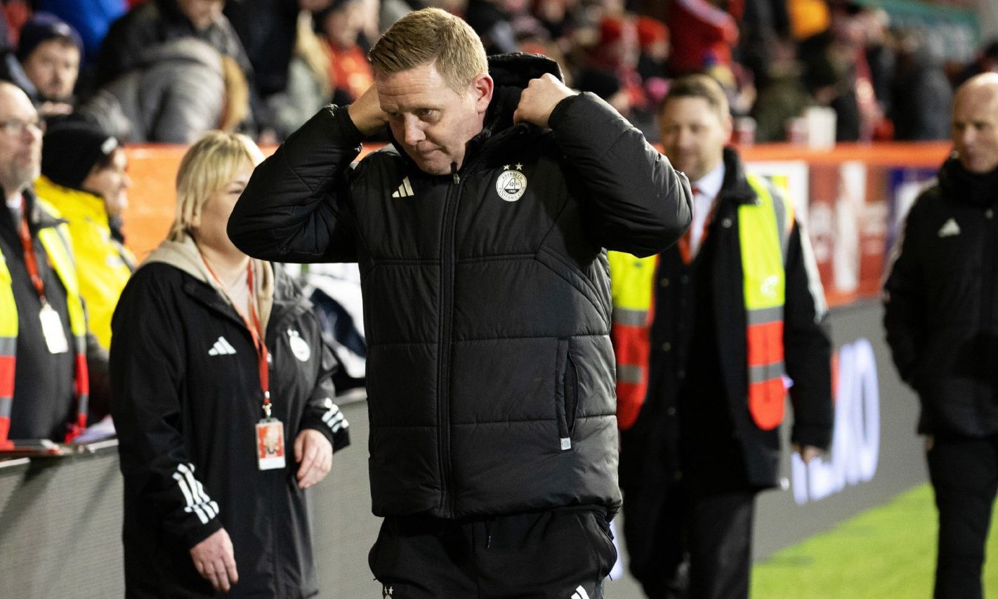 Barry Robson has been sacked by Aberdeen following Tuesday's 1-1 draw with Dundee. Image: SNS.