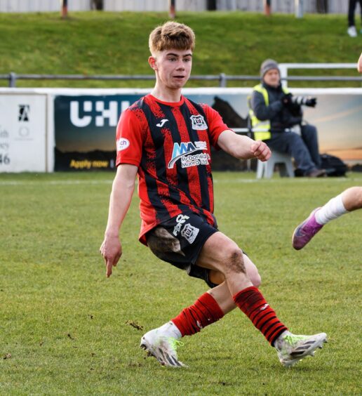 Keith Bray, who is on loan from Inverness, made his Elgin debut on Saturday. 