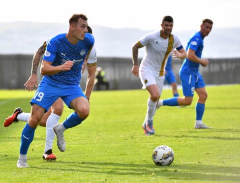 Aaron Reid in action for Peterhead FC during his spell on loan from Aberdeen FC.