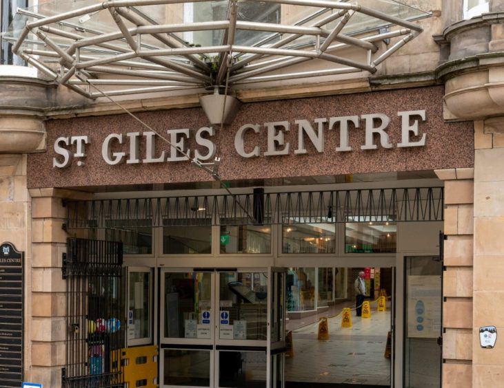 High Street entrance to the St Giles Centre.