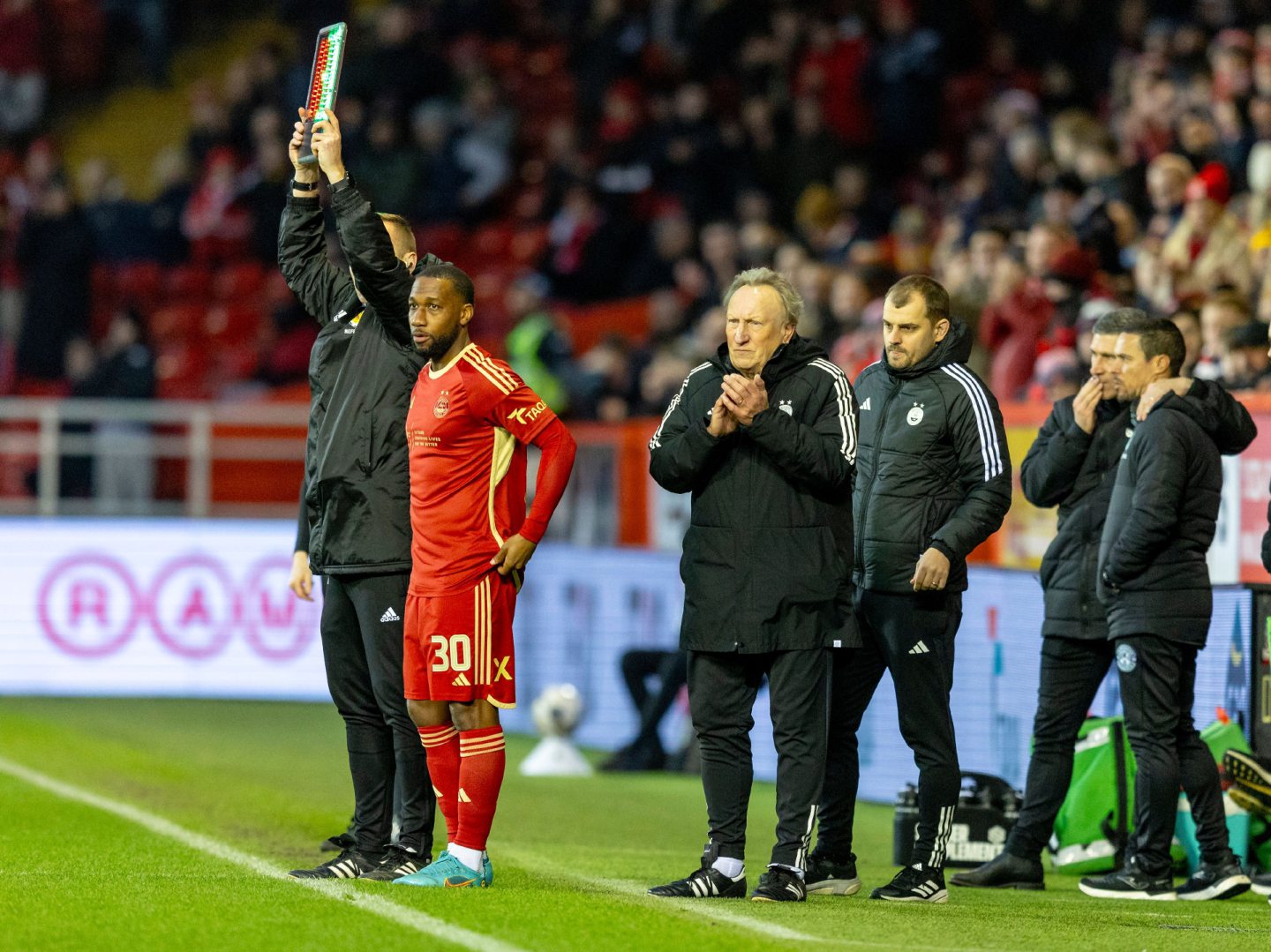 Junior Hoilett of Aberdeen comes on to make his debut against Hibs. Image: Shutterstock