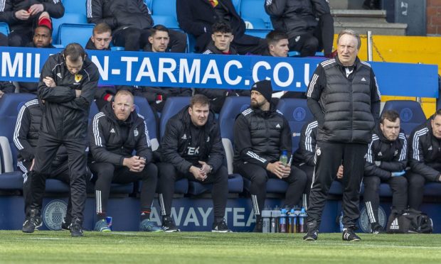 Aberdeen manager Neil Warnock during his side's defeat by Kilmarnock. Image: Shutterstock.
