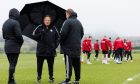 New Aberdeen manager Neil Warnock during a training session at Cormack Park, on February 5, 2024. Image: SNS.