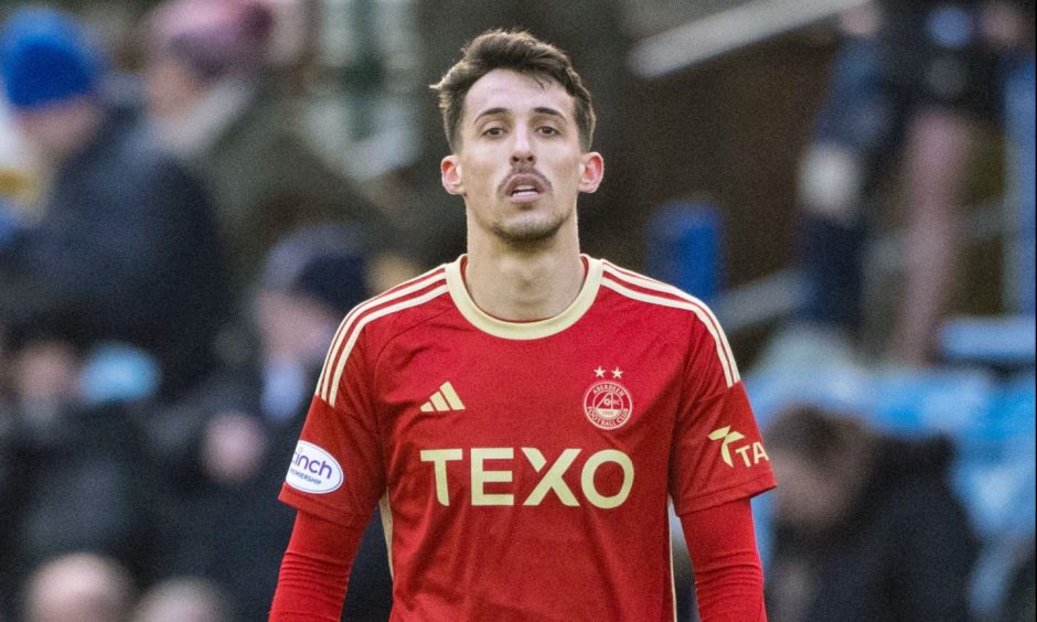 Aberdeen's Bojan Miovski looks dejected at full time after losing 2-0 to Kilmarnock. Image: SNS