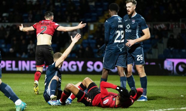 St Mirren claim for a penalty against Ross County. Image: SNS