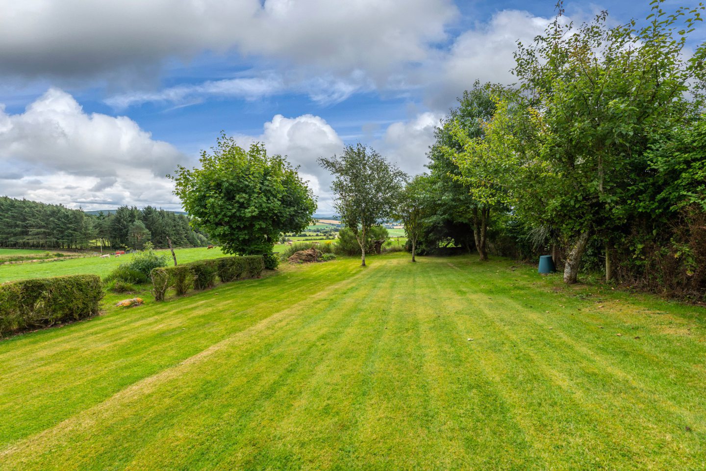 Cosy cottage with stunning views for sale in Lumphanan for £310k