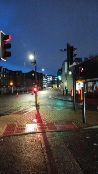 Loch Street closed.