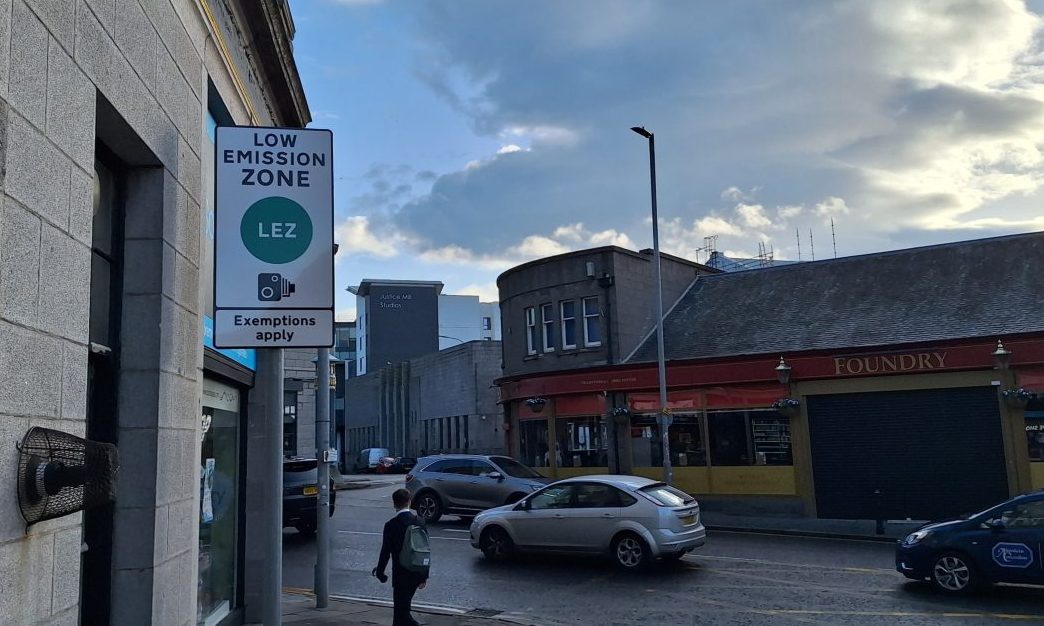 The new LEZ signs have started going up in Aberdeen. Image: Derry Alldritt/DC Thomson