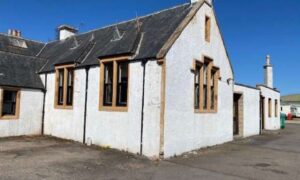 Councillors have voted to approve plans to turn the Old Stable Bar at Seaview Caravan Park at Kinloss into holiday accommodation. But Scottish ministers will have the final say on the proposal.
