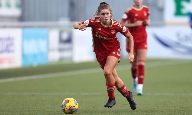 Eva Thomson in action for Aberdeen Women in the SWPL.