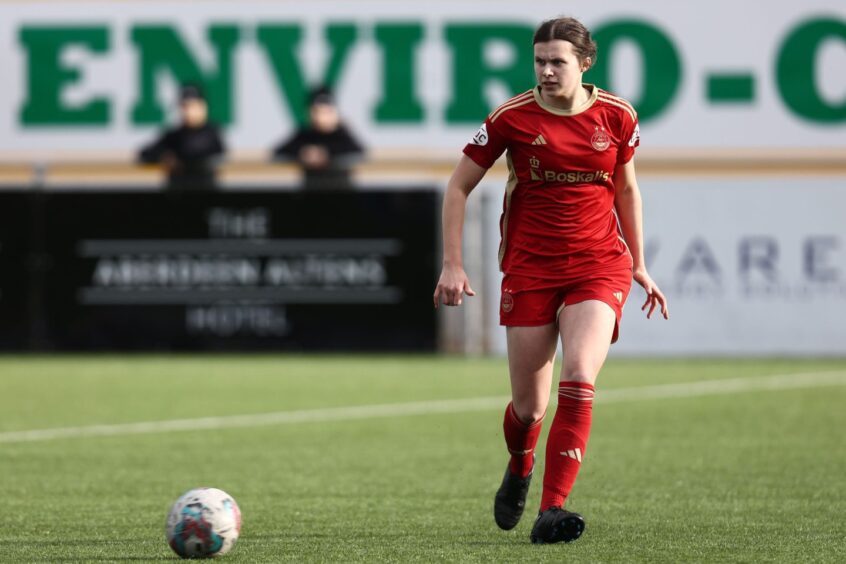 Jess Broadrick in action for Aberdeen Women against Dundee United in the SWPL.