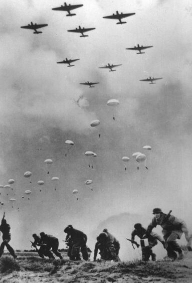 German planes landing troops on Crete, 1941