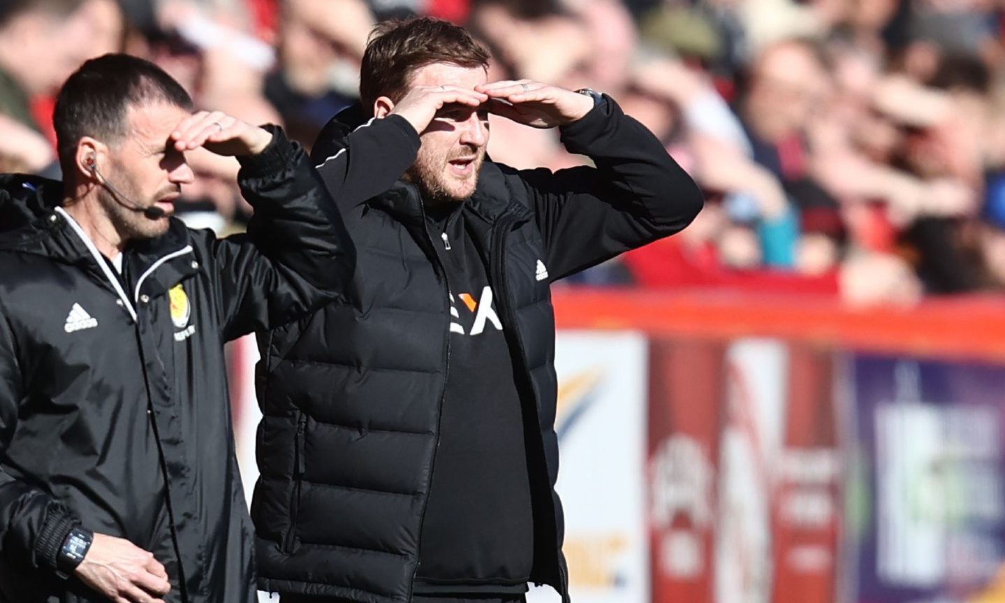 Aberdeen Interim manager Peter Leven during the 2-1 defeat of Ross County. Image: Shutterstock