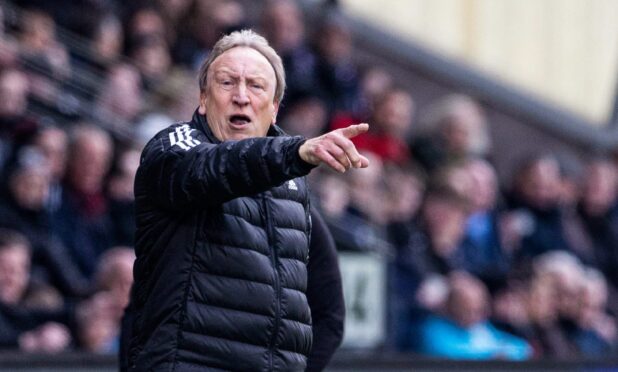 Aberdeen manager Neil Warnock during the 2-1 loss to St Mirren. Image: SNS