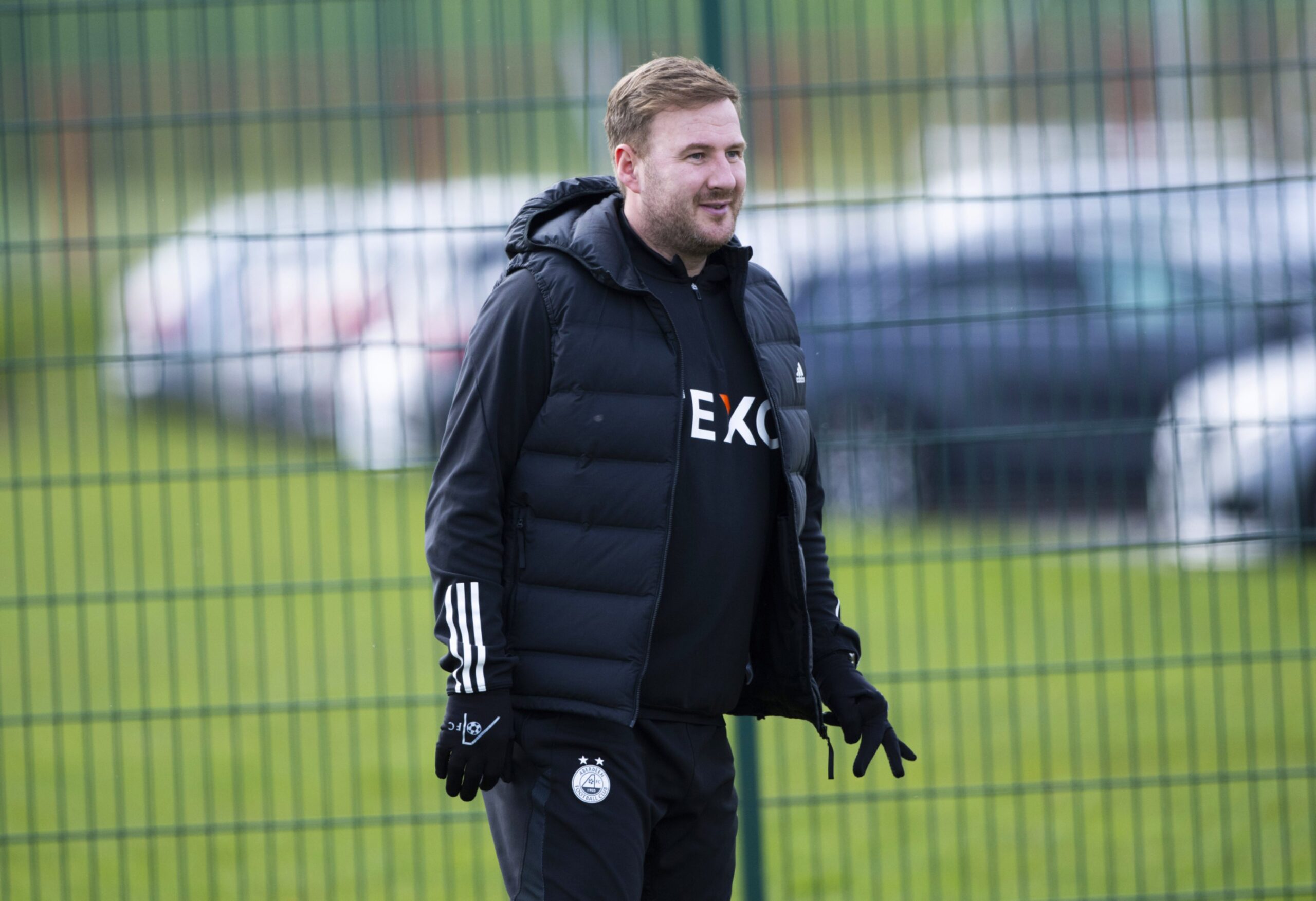 Aberdeen Interim manager Peter Leven takes training ahead of the match against Ross County. Image: SNS 