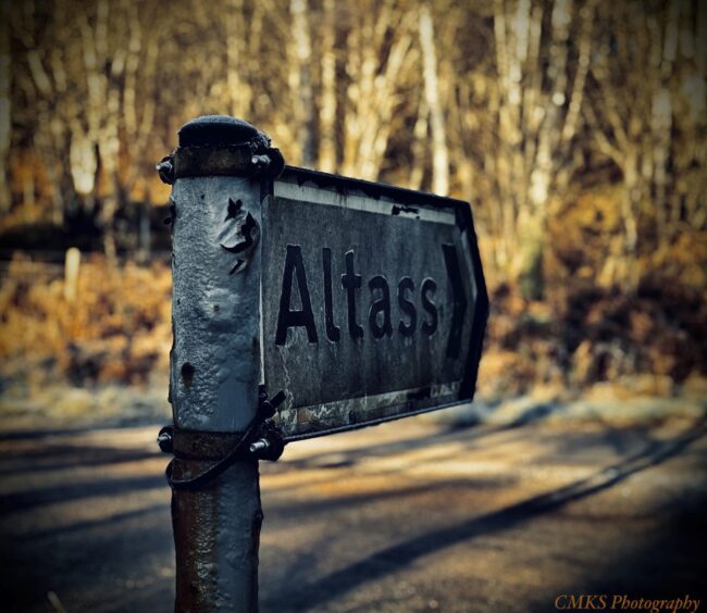 Sign pointing to Altass, near Lairg.