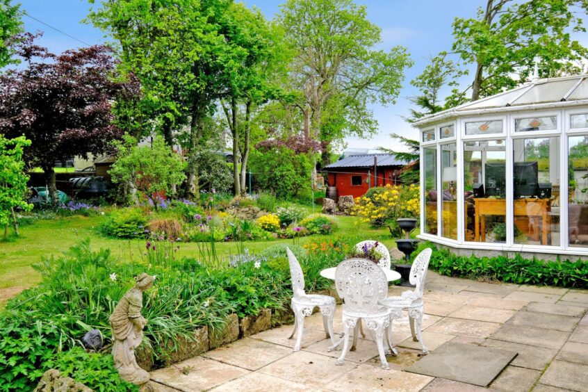 The garden of the luxury Ellon property