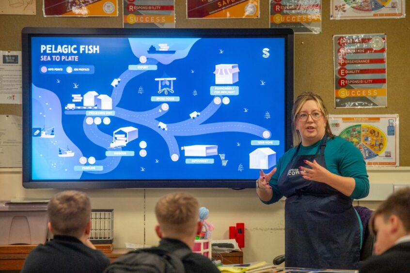 Seafood Scotland's Jeni Adamson talking to pupils.