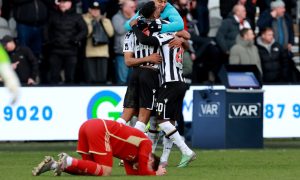 St Mirren's Toyosi Olusanya (right) celebrates with his team mates after a dramatic 2-1 defeat of Aberdeen. Image: PA