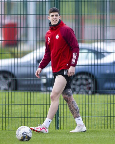 Defender Slobodan Rubezic during an Aberdeen training session at Cormack Park, on March 29. Image: SNS.