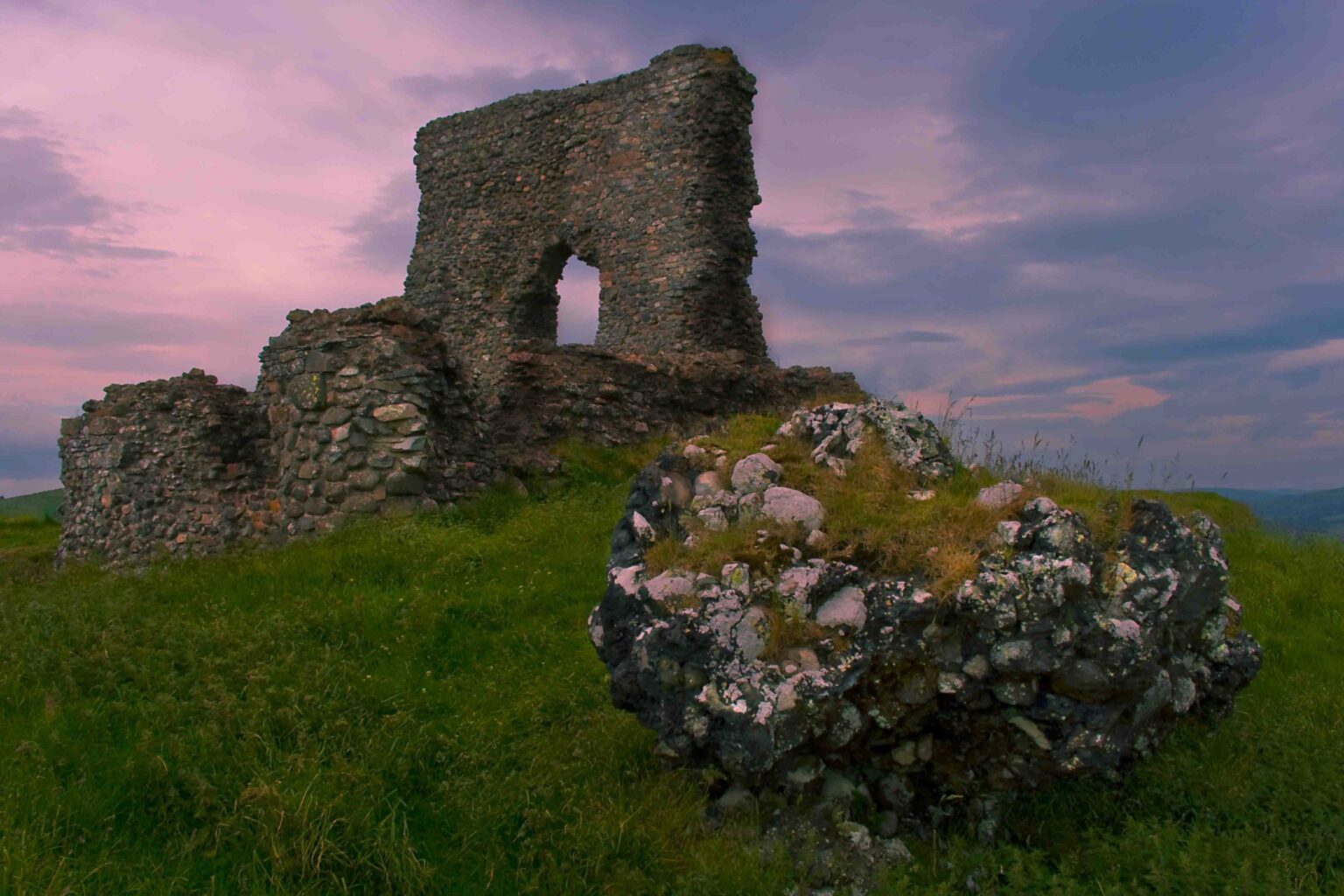 Revealed: What ruined Dunnideer Castle in Insch looked like 500 years ...