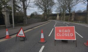 Riverside Drive will remain closed overnight. Image: Kath Flannery/DC Thomson.