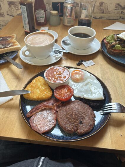 A full Scottish breakfast in Roxy's Oban