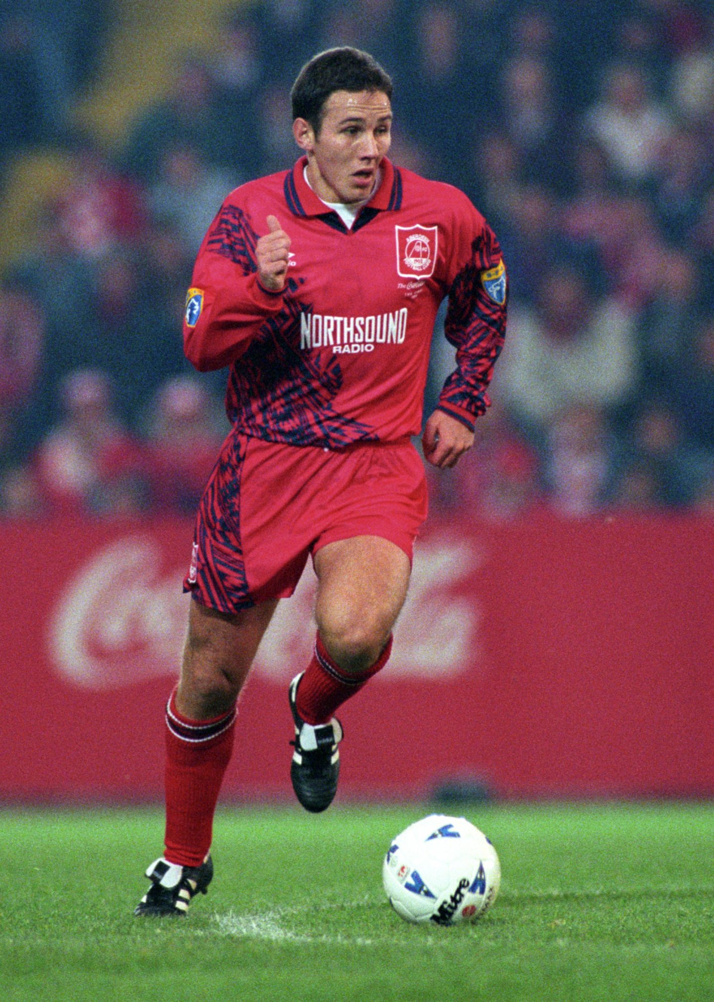 Eoin Jess in action for Aberdeen in the 2-0 League Cup defeat of Dundee in 1995. Image: SNS 