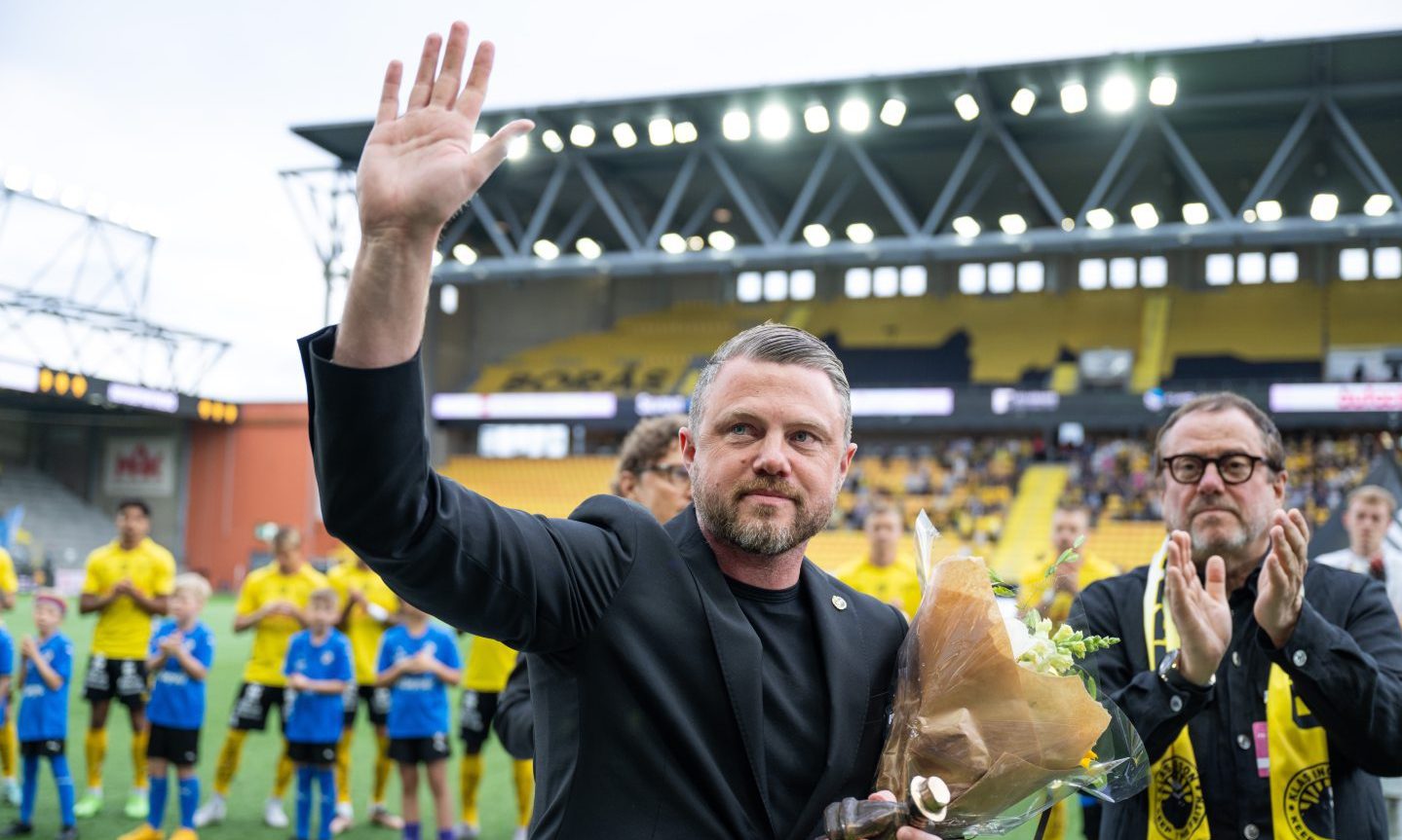 Elfsborg manager Jimmy Thelin in his final home game in charge before joining Aberdeen.