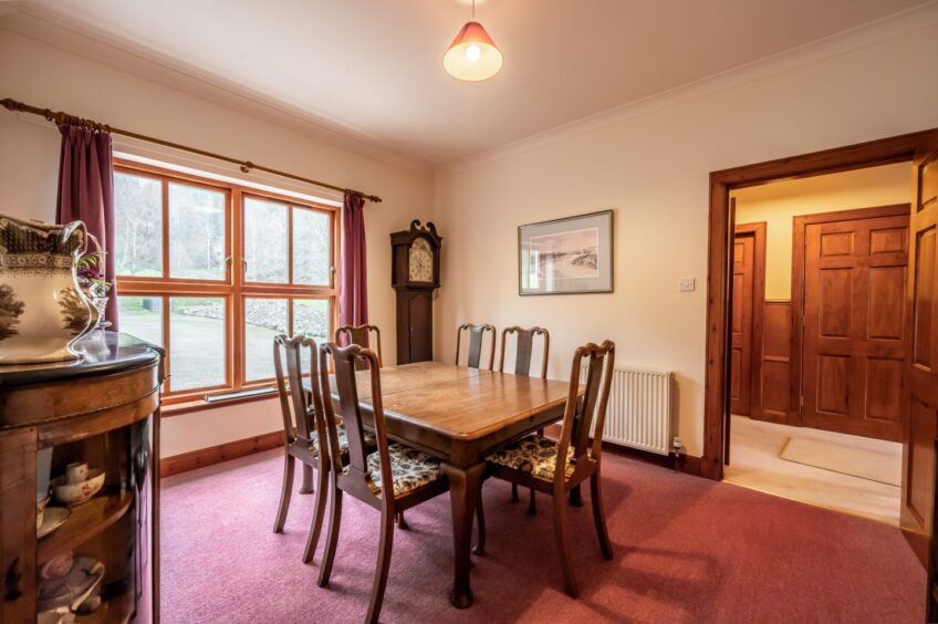 Dining room at Clamhan Lodge