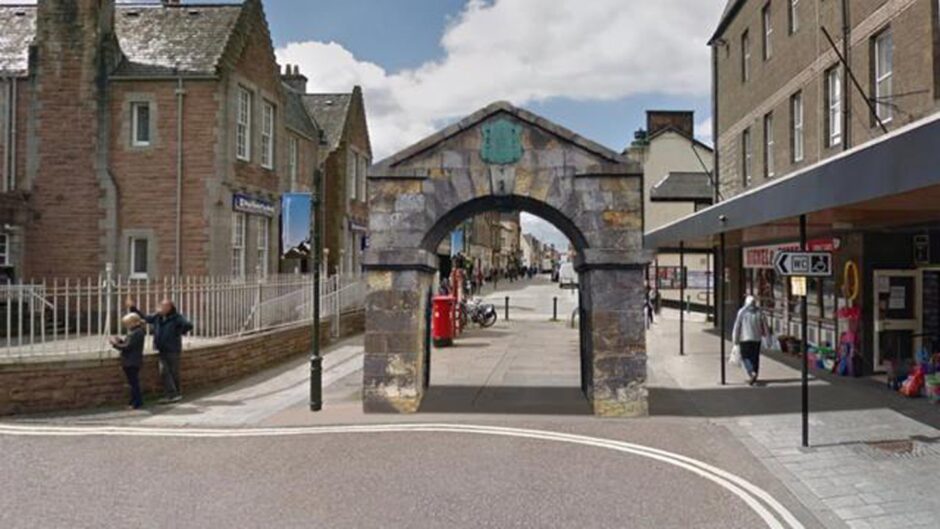 The Fort arch in Fort William would make a stricking scene on the High Street.