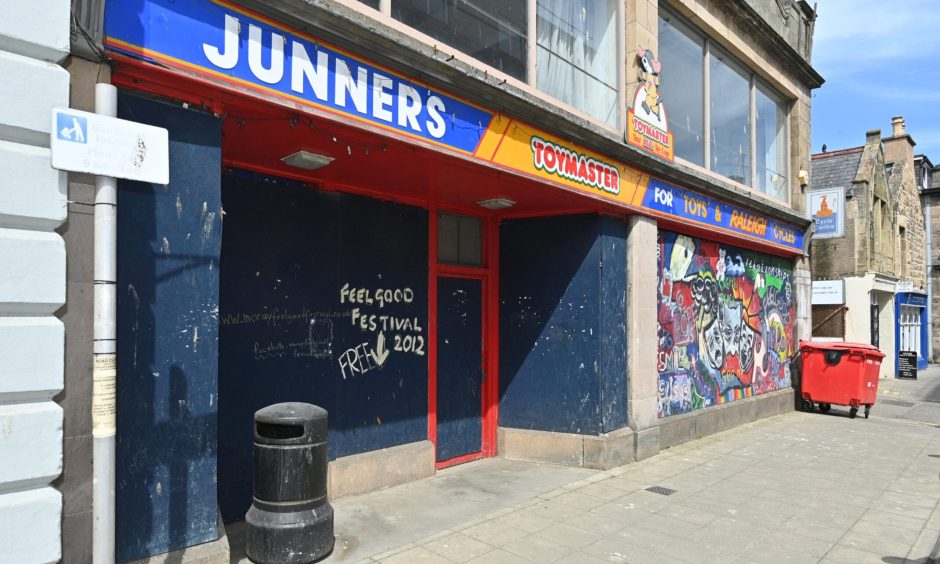 Junners shop Elgin 